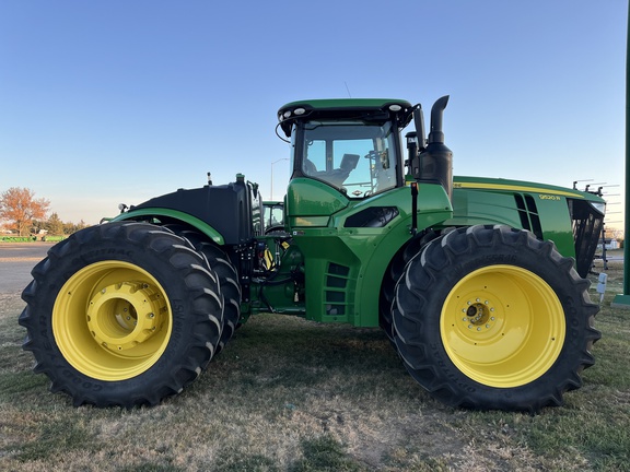 2019 John Deere 9520R Tractor 4WD