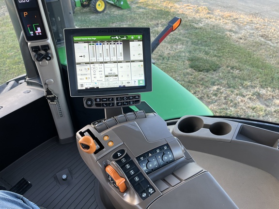 2019 John Deere 9520R Tractor 4WD