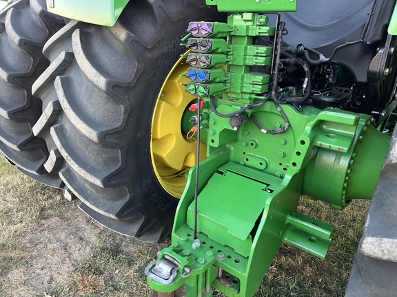 2019 John Deere 9520R Tractor 4WD