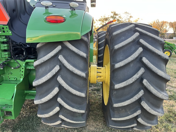 2019 John Deere 9520R Tractor 4WD