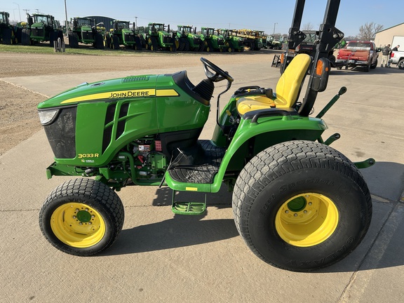 2017 John Deere 3033R Tractor Compact