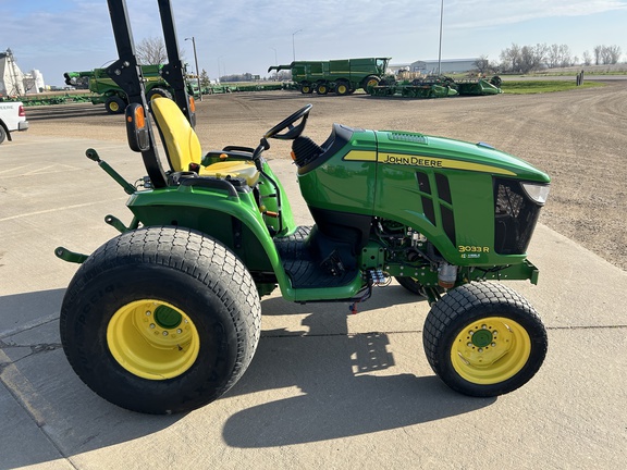 2017 John Deere 3033R Tractor Compact