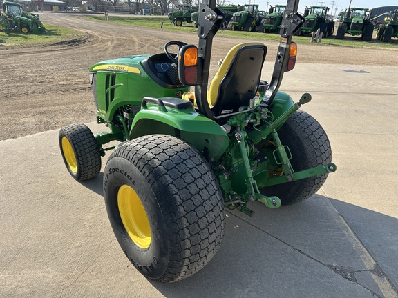 2017 John Deere 3033R Tractor Compact