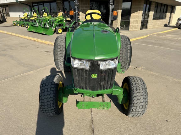 2017 John Deere 3033R Tractor Compact