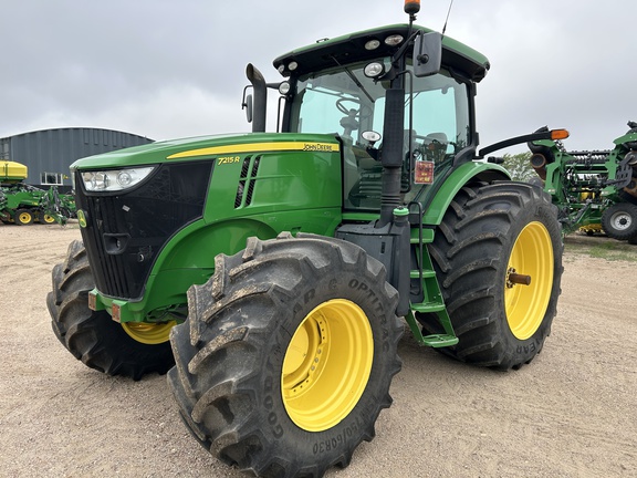 2012 John Deere 7215R Tractor