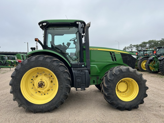 2012 John Deere 7215R Tractor