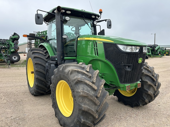 2012 John Deere 7215R Tractor