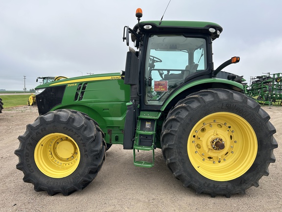 2012 John Deere 7215R Tractor