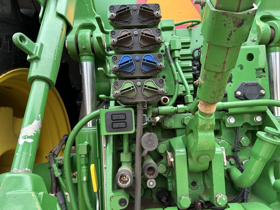 2012 John Deere 7215R Tractor