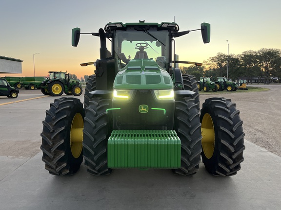 2022 John Deere 8R 370 Tractor