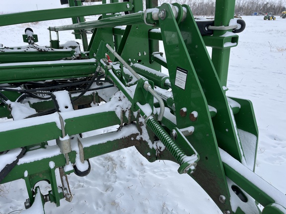 2022 John Deere 2430 Chisel Plow