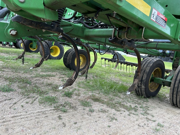 2022 John Deere 2430 Chisel Plow