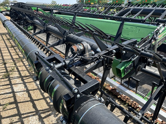 2018 John Deere 645FD Header Combine