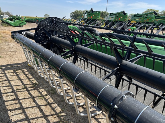 2018 John Deere 645FD Header Combine
