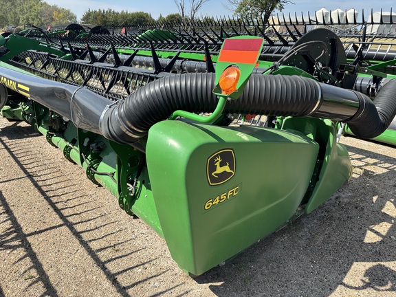 2018 John Deere 645FD Header Combine