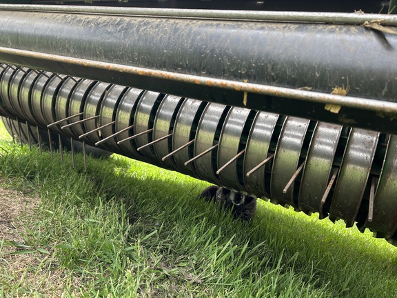 2023 John Deere 560R Baler/Round