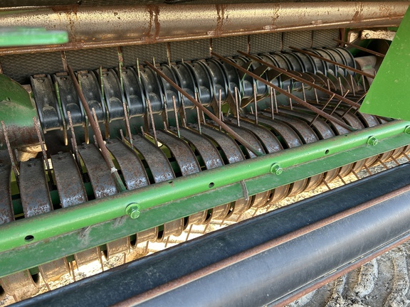 2023 John Deere 560R Baler/Round