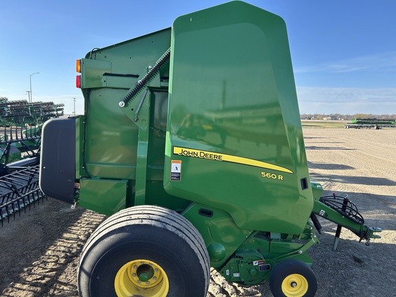 2023 John Deere 560R Baler/Round