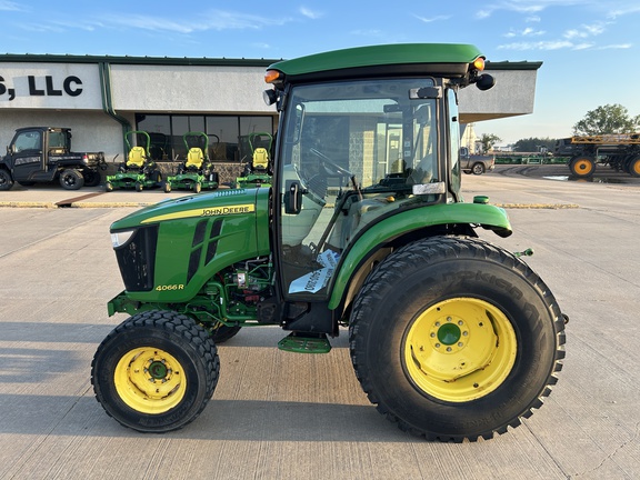 2015 John Deere 4066R Tractor Compact