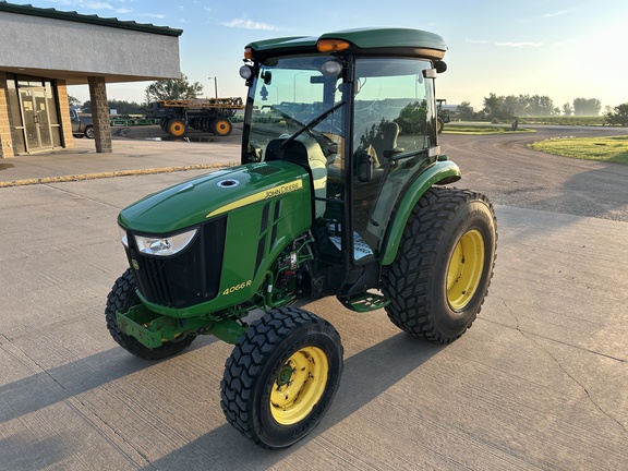 2015 John Deere 4066R Tractor Compact