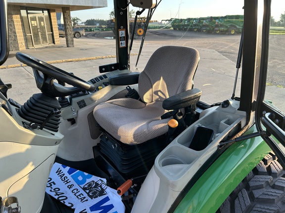 2015 John Deere 4066R Tractor Compact