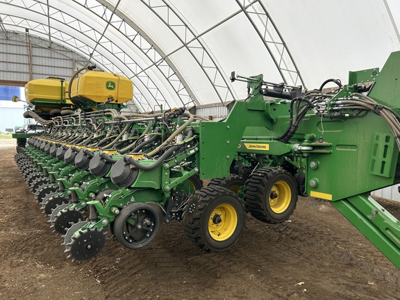 2025 John Deere DB80 Planter