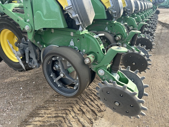 2025 John Deere DB80 Planter