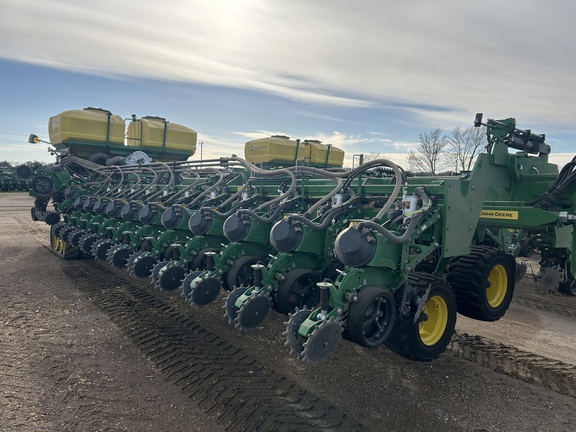 2025 John Deere DB80 Planter