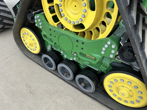 2024 John Deere 8RX 410 Tractor Rubber Track