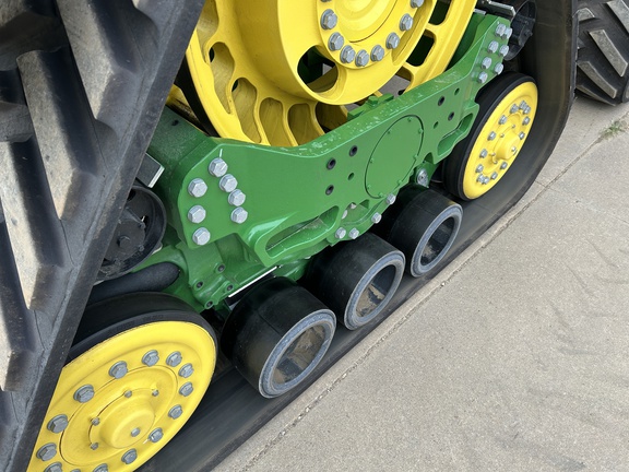 2024 John Deere 8RX 410 Tractor Rubber Track