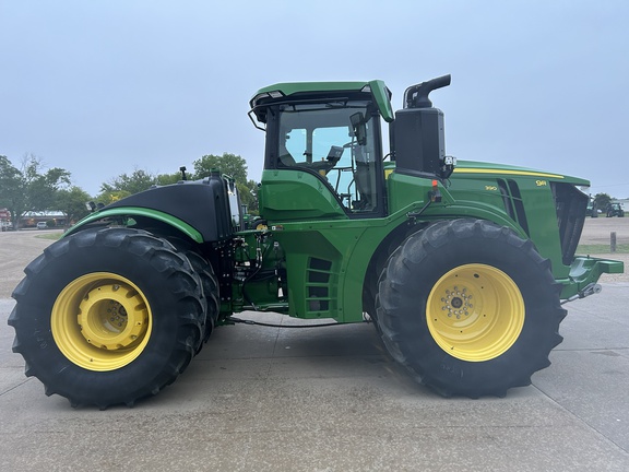 2024 John Deere 9R 390 Tractor 4WD