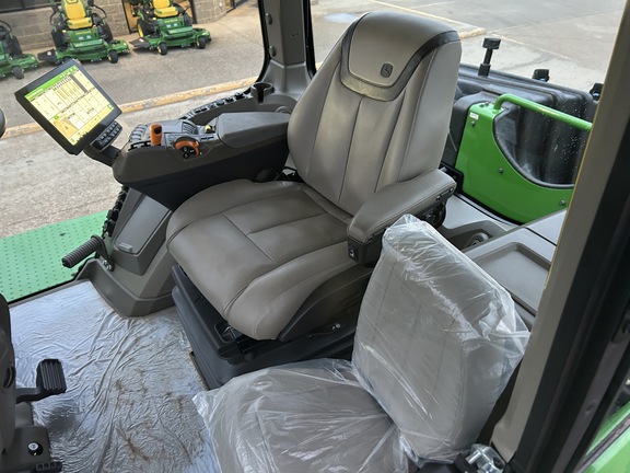 2024 John Deere 9R 390 Tractor 4WD