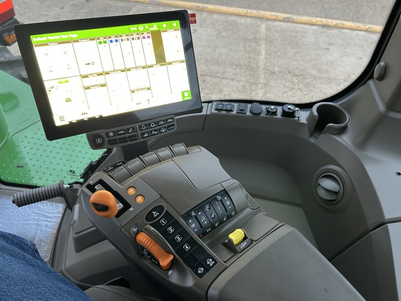 2024 John Deere 9R 390 Tractor 4WD