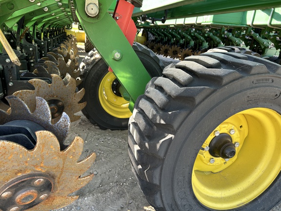 2021 John Deere DB60 Planter