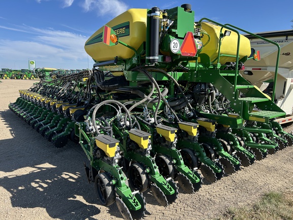 2021 John Deere DB60 Planter