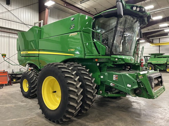 2022 John Deere S780 Combine