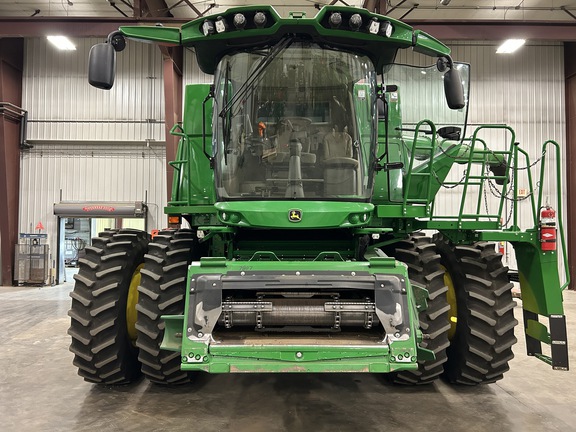 2022 John Deere S780 Combine