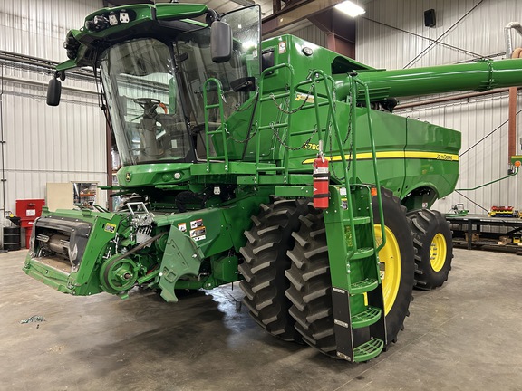 2022 John Deere S780 Combine