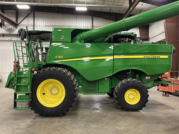 2022 John Deere S780 Combine