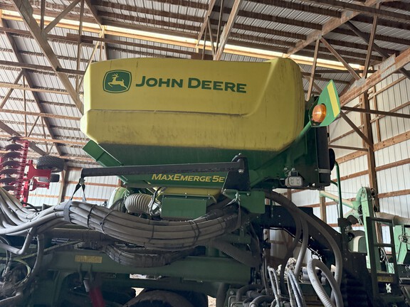 2022 John Deere DB60 Planter