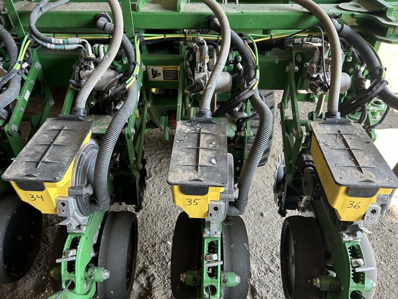 2022 John Deere DB60 Planter