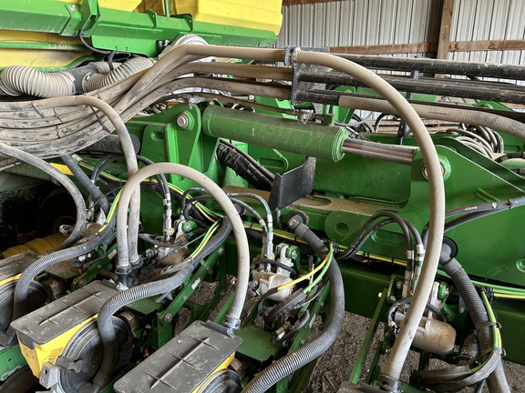 2022 John Deere DB60 Planter