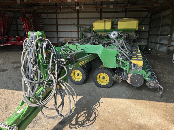 2022 John Deere DB60 Planter