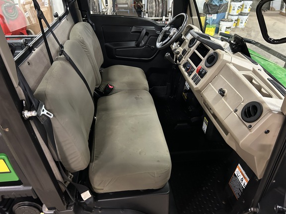 2023 John Deere XUV 835R ATV