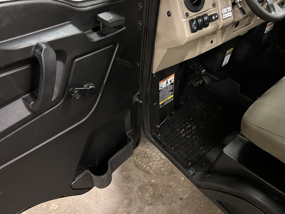 2023 John Deere XUV 835R ATV