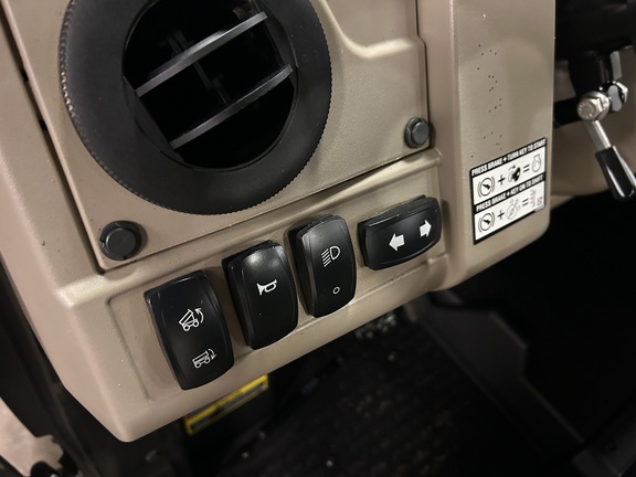 2023 John Deere XUV 835R ATV