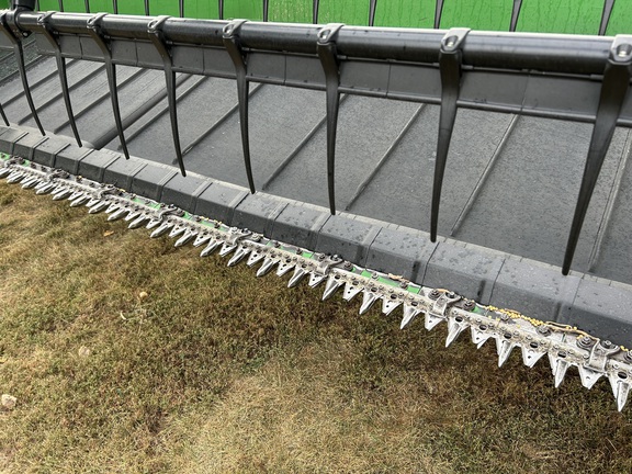 2012 John Deere 640FD Header Combine