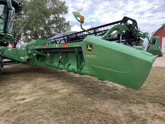 2012 John Deere 640FD Header Combine