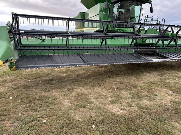 2012 John Deere 640FD Header Combine