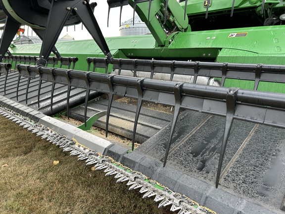 2012 John Deere 640FD Header Combine